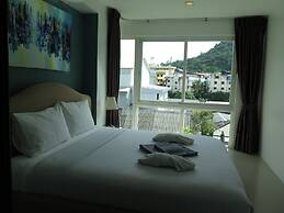 6-38 - 2 Bdr Condo With Balcony and Shared Pool