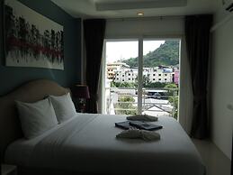 6-38 - 2 Bdr Condo With Balcony and Shared Pool