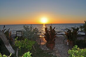 Beach House Yannis in Agios Gordios Beach on Corfu