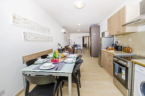 Summer Breeze Comfort Apartment