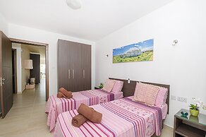 Summer Breeze Comfort Apartment