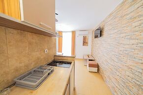 Azzuro Apartments