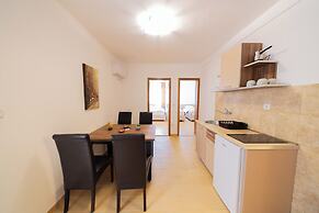 Azzuro Apartments