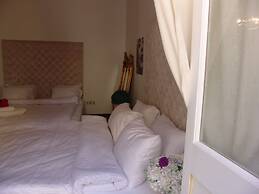 Velvet Hotel