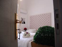 Velvet Hotel