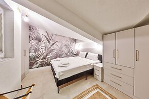 Yaz Apart Hotel