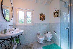 Villa Victor 100m from sea