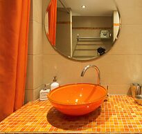Urban Oasis homm Studio on Syntagma