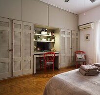 Urban Oasis homm Studio on Syntagma