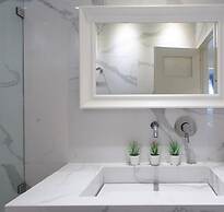 Acropolis homm Urban Oasis