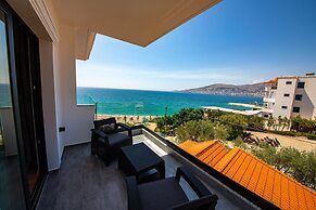 El Primero Hotel