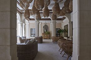 Ansares Hotel