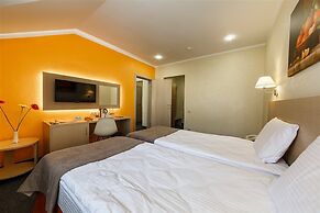 Mandarin Hotel