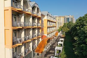 Mandarin Hotel