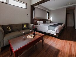 THE HOTEL CHATAN by SUNREST RESORT