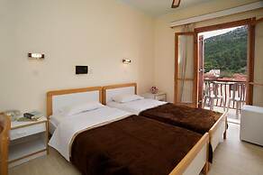 Moustakis Hotel