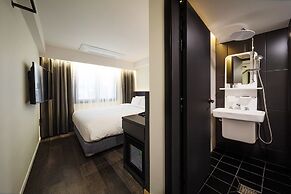 Moyen Hotel