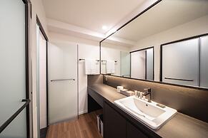 Moyen Hotel