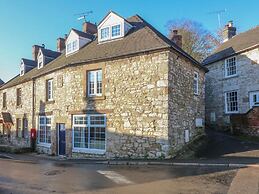 Lovely 4 bed House Sleeping 8 Near Ashbourne