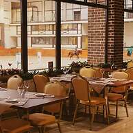 Maxima Park Hotel