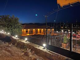 Assos Bianca Suites