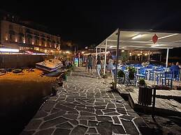 Assos Bianca Suites