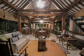 Villa D'Kali 999