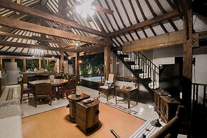 Villa D'Kali 999