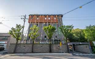 Soseol Smith Hotel