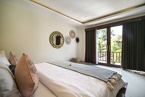MariJo Villa