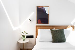 Noa Hotel