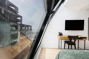 Noa Hotel