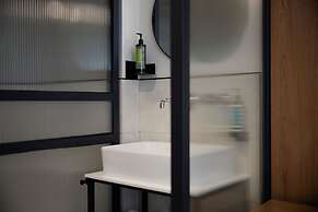 Noa Hotel