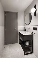 Noa Hotel