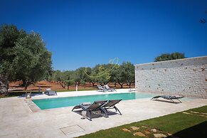 TD Villa Ricchiari  | Design Villa with Heated Pool
