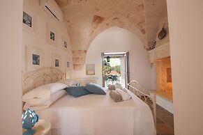 TD Villa Ricchiari  | Design Villa with Heated Pool