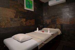 Lazdana Hotel Bangalore