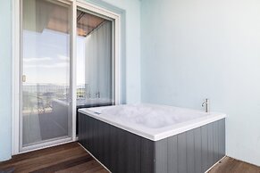Ocean Soleview Hotel