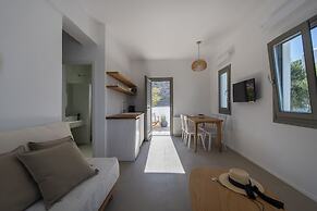 Kymo Luxury Suites Paros