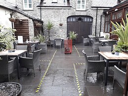 The Royal Oak Hotel