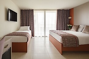 Mayflower Hotel