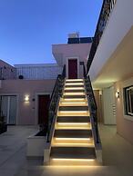 Cardeal Suites & Apartments