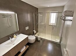 Cardeal Suites & Apartments