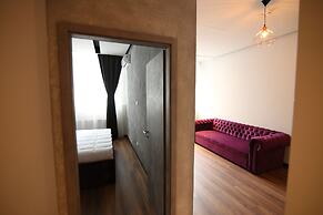 Lunii 6 Apartments