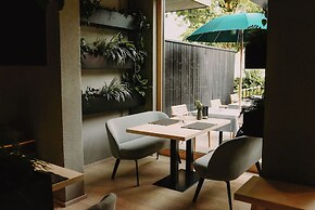 Amrai Suites