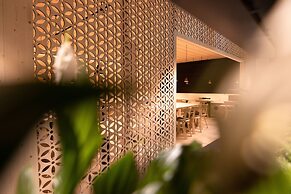 Amrai Suites