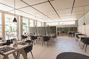 Amrai Suites