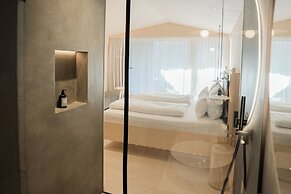 Amrai Suites
