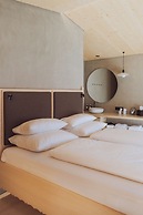 Amrai Suites