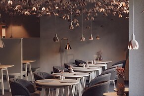 Amrai Suites